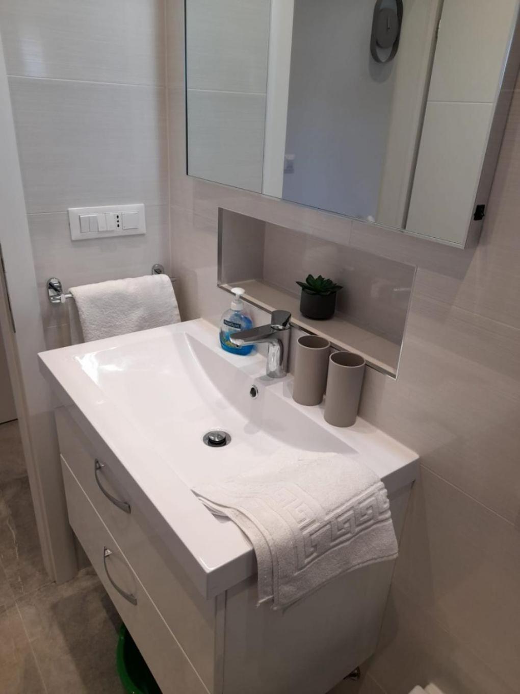Apartment Bilja Rogoznica  Esterno foto
